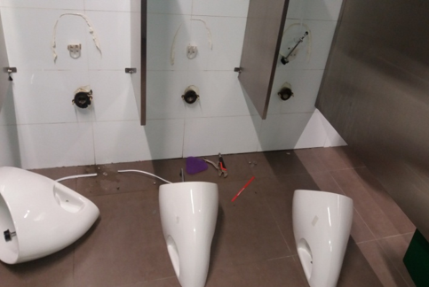 SERVICIOS durante limpieza